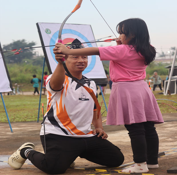 Latihan memanah kelas pemula anak-anak di depok